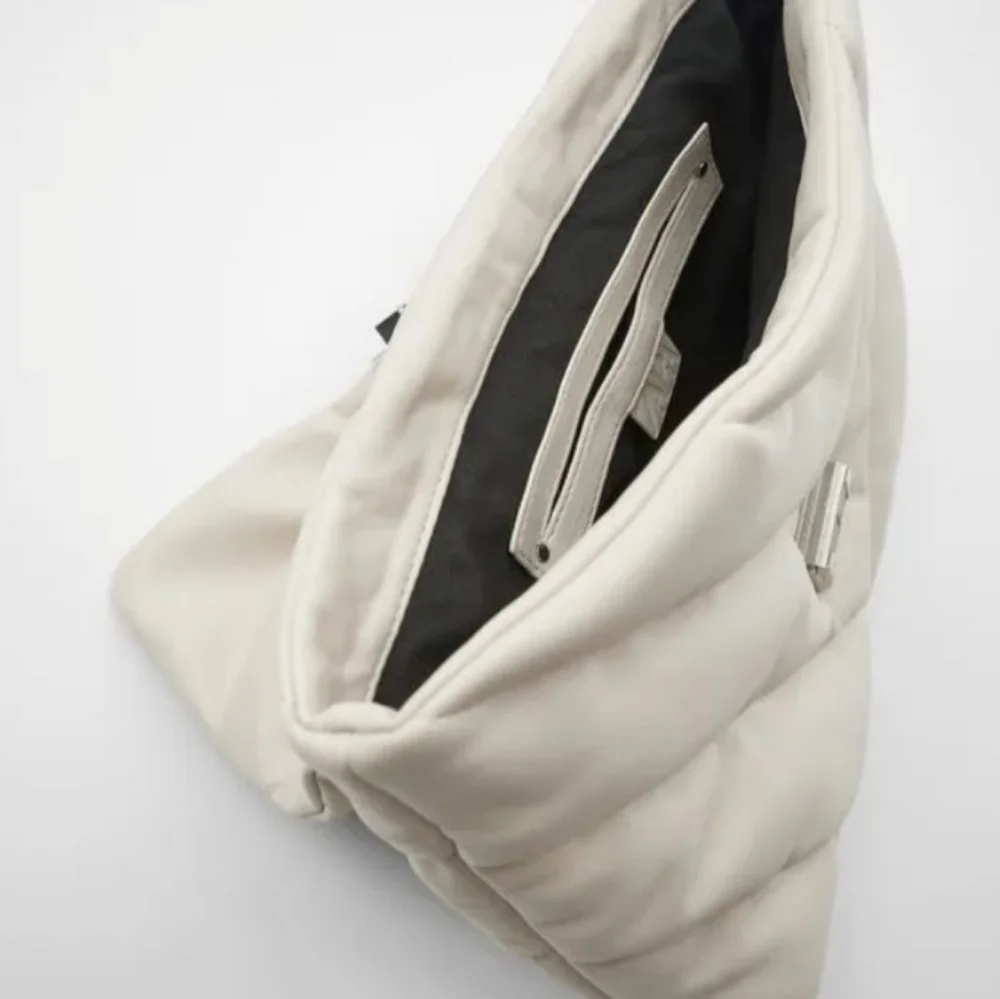 Zara quilted maxi crossbody white bag - Picture 3 of 5
